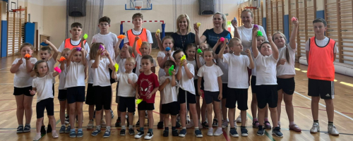 ZAJĘCIA SPORTOWE W SZKOLE PODSTAWOWEJ W RZEPIENNIKU BISKUPIM 